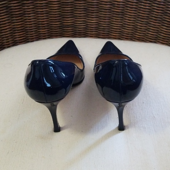 MANOLO BLAHNIK Navy Blue 3.5" Stiletto Sz 7 - Picture 2 of 5